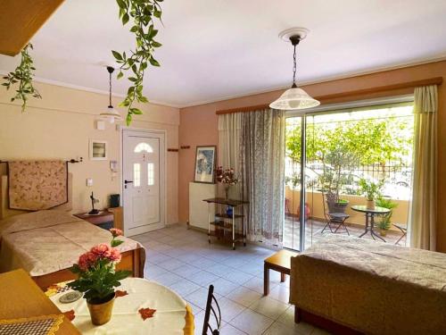 Cosy Apartment with Garden 5 min from metro