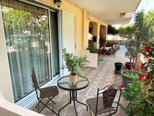 Cosy Apartment with Garden 5 min from metro