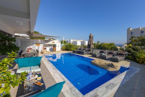 La alberca dentro o cerca de Fig Tree Bay Residences 6