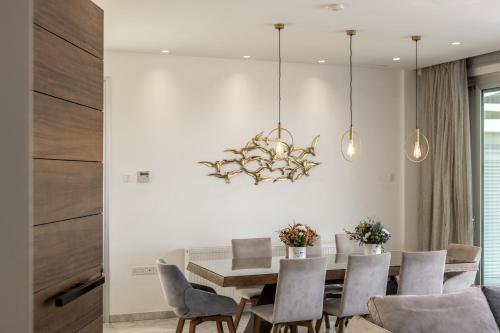 Un lugar para sentarse en Fig Tree Bay Residences 6