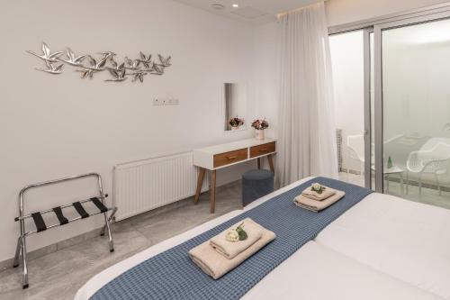 Una cama o camas en una habitación de Fig Tree Bay Residences 6