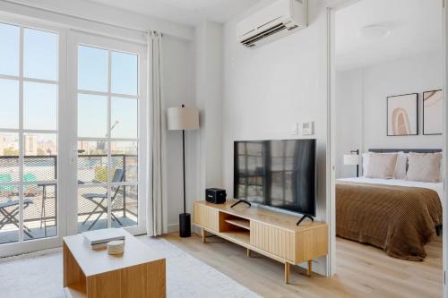 Gallery image of Vinegar Hill 1br w wd roof gym nr TimeOut Building NYC-959 in Brooklyn