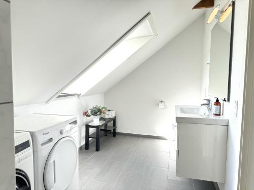 Η κουζίνα ή μικρή κουζίνα στο aday - 4 Bedrooms Penthouse in Langholt