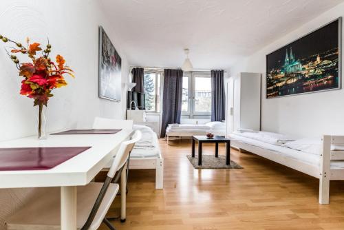 Llit o llits en una habitació de Budget Friendly Apartments Cologne