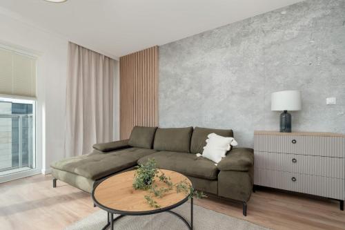 Foto Kilińskiego Prestigious Apartment with Parking by Renters Prestige 1