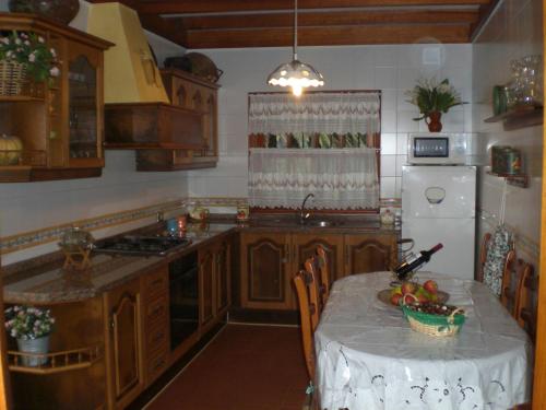 Kitchen o kitchenette sa El Lagar de Piedra