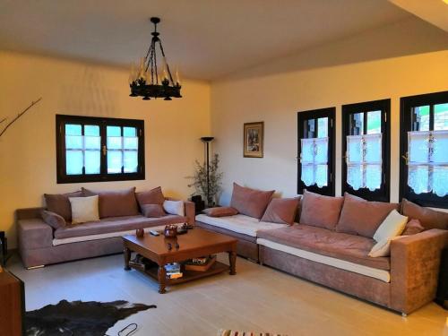 Φωτογραφία από το άλμπουμ του Luxury Mansion in Pelion Hills στην Άφησσο