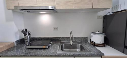 Cuisine ou kitchenette dans l'établissement Hideouts & Hangouts