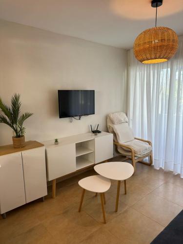KALMA beach house,by Mahbo