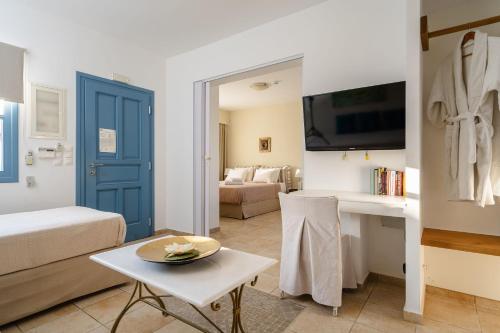 Mitos Suites photo 2