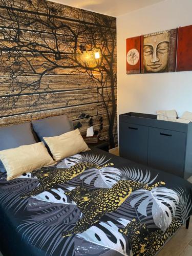 Postel nebo postele na pokoji v ubytování Le Noctambulle Spa