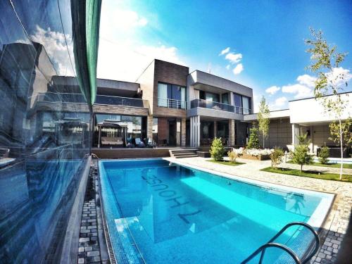 Villa 7