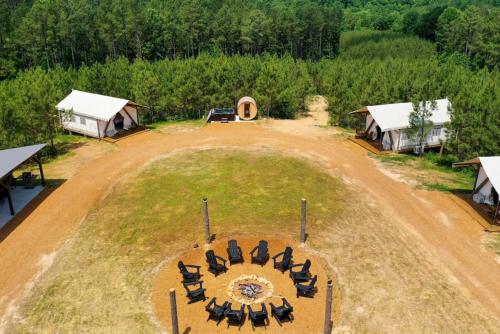 Φωτογραφία από το άλμπουμ του The Skinner, Luxury Safari Tent σε Cadiz