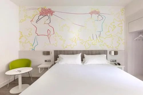 Ibis Styles Madrid Prado photo 8