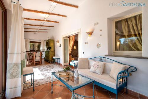 Fotografie z fotogalerie ubytování Alghero Villa Rujia with garden and pool v destinaci Porto Conte