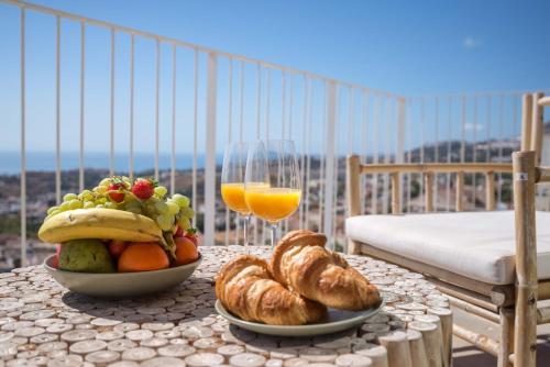 Spacious villa with great views!