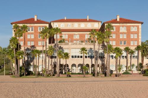 Casa Del Mar Image