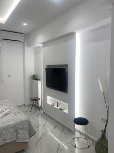 Stylish Gem Close to Acropolis