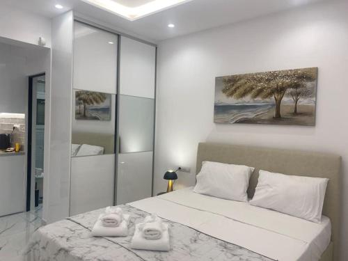 Stylish Gem Close to Acropolis