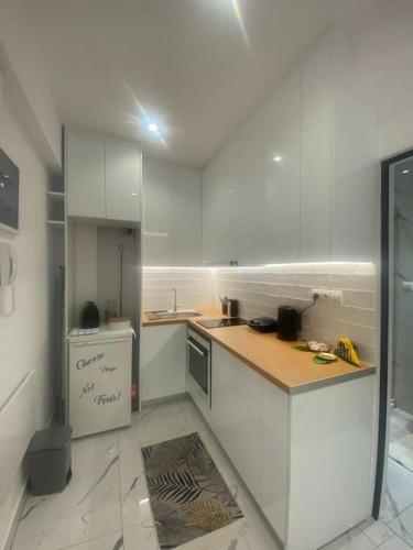 Stylish Gem Close to Acropolis
