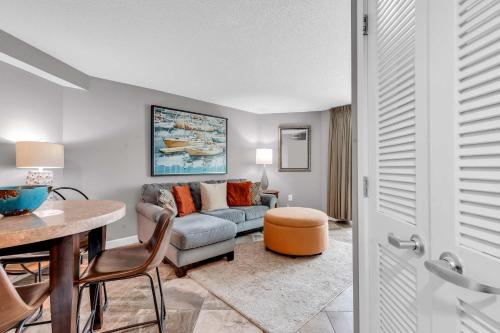 Oceanfront Perfect Couples Getaway photo 18