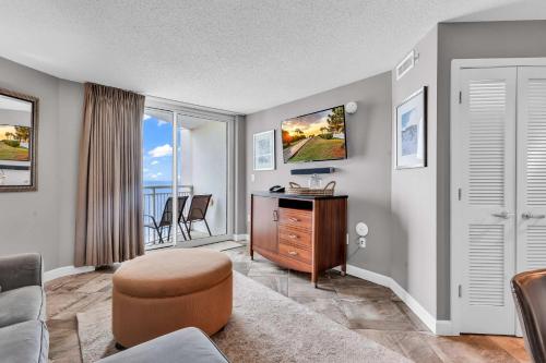 Oceanfront Perfect Couples Getaway photo 22