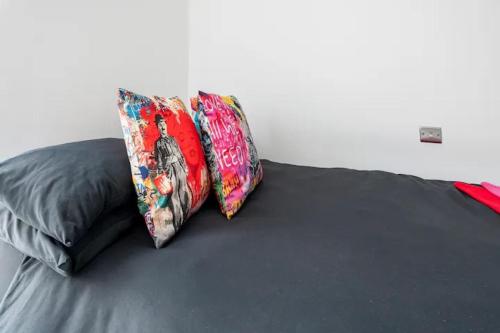Ένα ή περισσότερα κρεβάτια σε δωμάτιο στο Superb 1-Bed Apartment in Hertfordshire