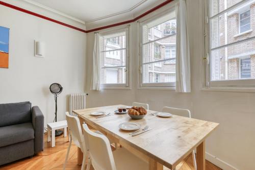 Photo de la galerie de l'établissement Elegant 3 Brd Flat - Heart of Paris 16th, à Paris