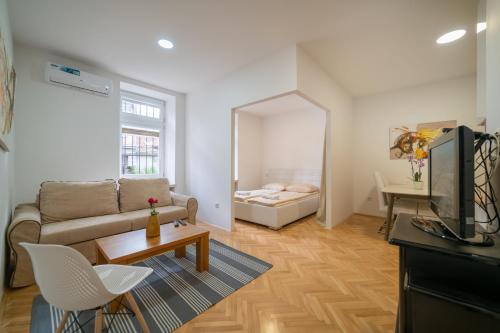 Posezení v ubytování Four Seasons Apartments
