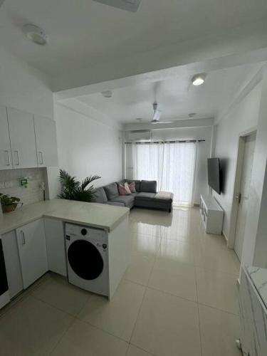 Η κουζίνα ή μικρή κουζίνα στο Fully furnished apartment few steps from beach