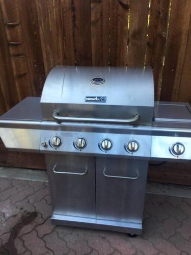 a grill sitting on top of a stove at Luxury Single Level, Great Location, Hot Tub, Arcade in South Lake Tahoe