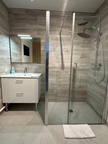 Et badeværelse på Disneyland 2km - New construction Deluxe Apartment for 2-4 persons