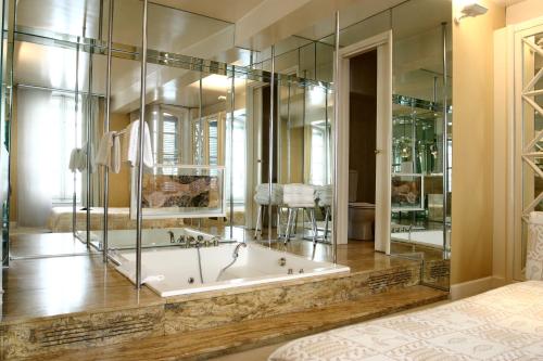 Gallery image of H&ocirc;tel de France in Auch