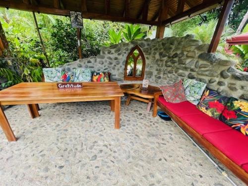 Zahrada ubytování Toucan Villa -riverfront With Pool & Near A Beach