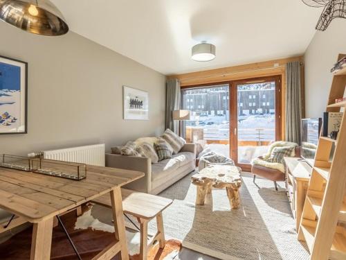 Charmant T3 avec balcon, proche pistes, parking inclus - FR-1-351-235