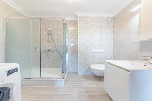 Apartments Fidelis - One Bedroom Apartment with Terrace and Garden View 1