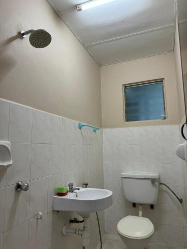 Gallery image of Rawang HoBudjet Homestay in Rawang