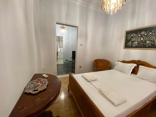 Athens Vintage Apartment II