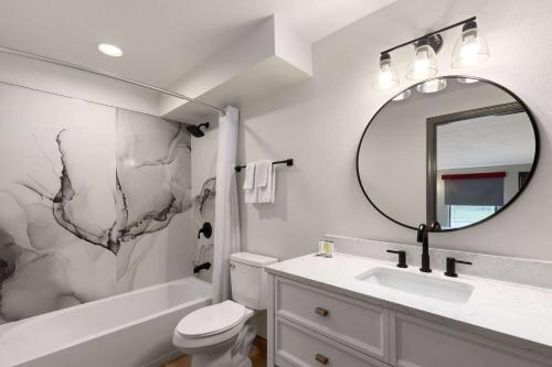 Gallery image of Ramada by Wyndham Bainbridge in Bainbridge