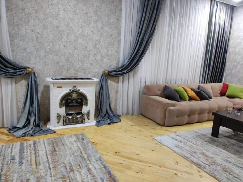 Χώρος καθιστικού στο Entire house in Baku