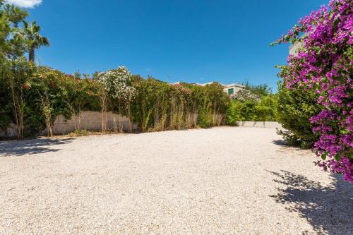 La Villa Monarque photo 48