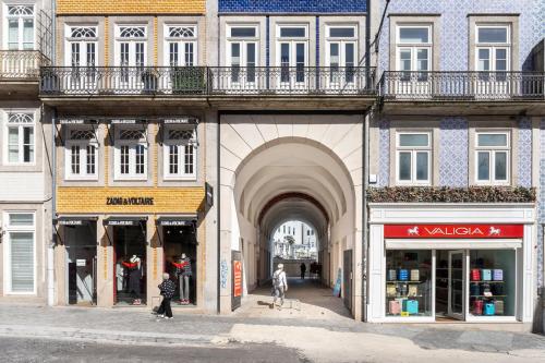 VIVA Aliados Spacious & Bright Flat