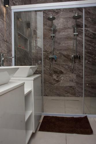 Un baño de Maison d'hôte bypass