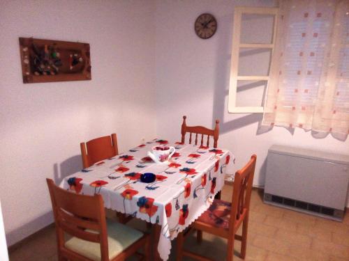 Postel nebo postele na pokoji v ubytování skiathosrooms-appartments for holidays