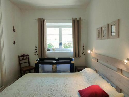 Posteľ alebo postele v izbe v ubytovaní Appartement de Prestige pour 4/6 pers - Centre-Ville avec Rangements et Local à Ski - FR-1-234-301