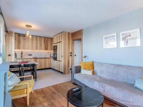 Photo de la galerie de l'établissement Appartement de luxe 4* pour 4 personnes avec SPA et parking Les Arcs 1800 - FR-1-352-89, à Bourg-Saint-Maurice