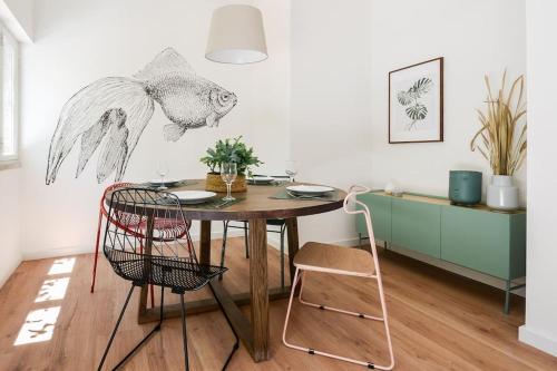 Cascais Center Family Apartment with Courtyard