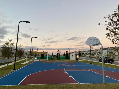 Luxury Family Retreat Walkable to the waterpark photo 64