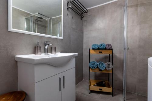 Athens City Apartment - Petralona Central Gem