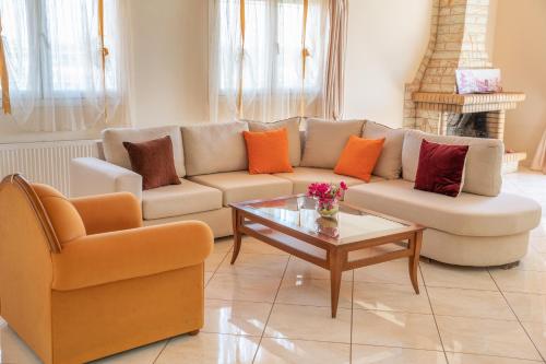 Χώρος καθιστικού στο Dimitra's House